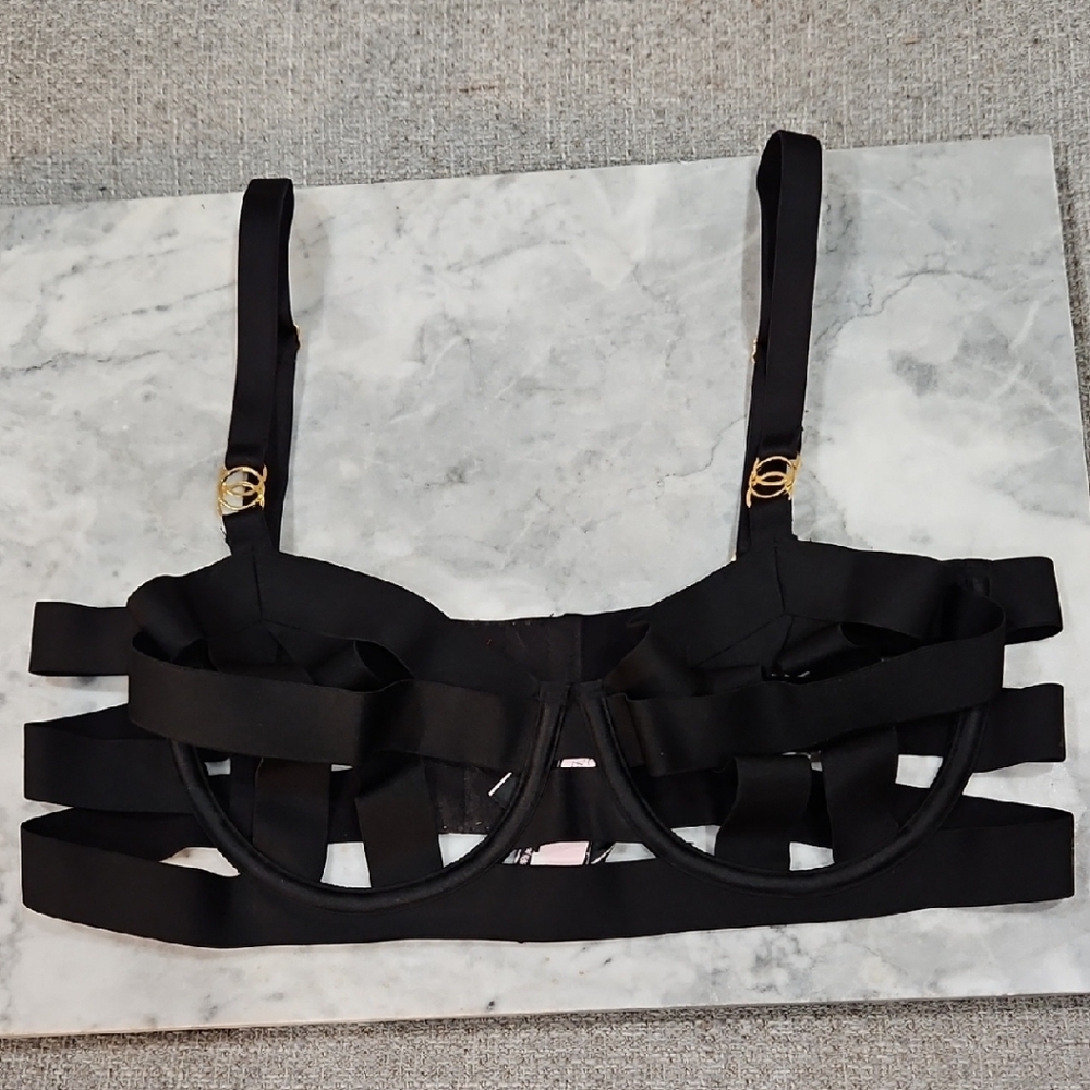 Victoria's Secret Black Strappy Bra Intimates
